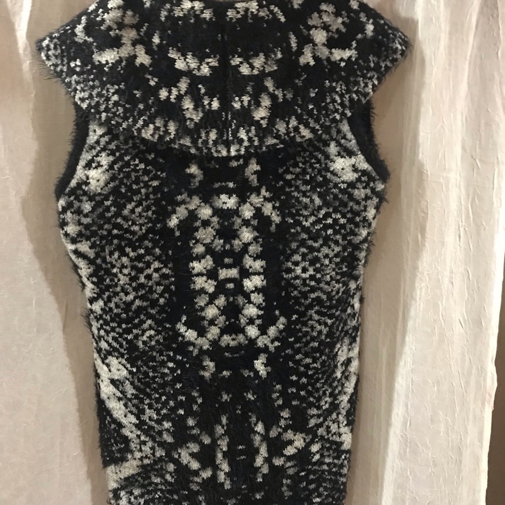 Chic, Versatile, Soft Vest! - image 3